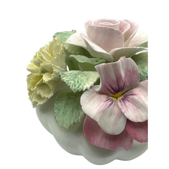 Vintage Bone China Florals in Vase Staffordshire England - Picture 3 of 7